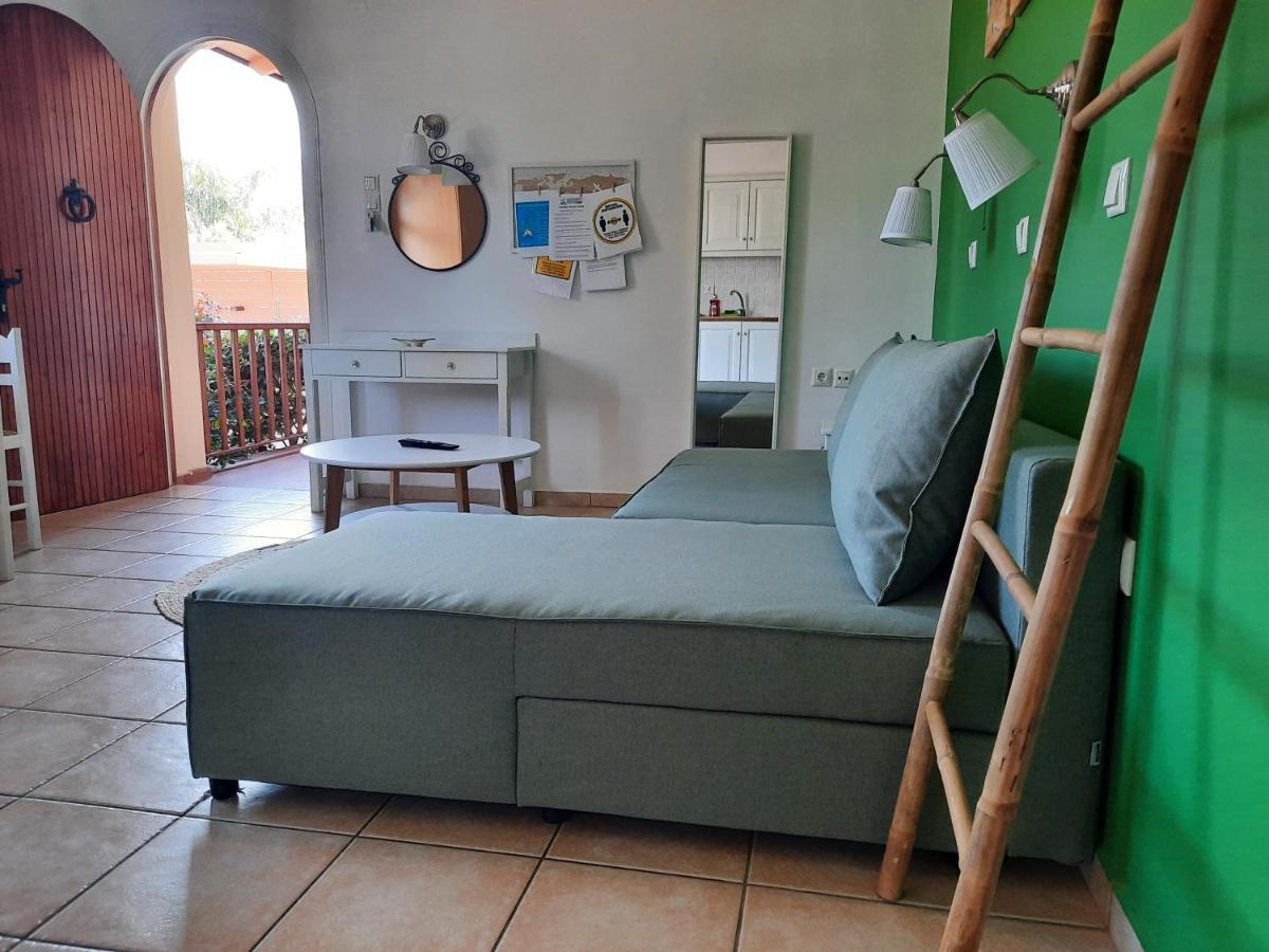 Athina Apartments Stoúpa Eksteriør billede